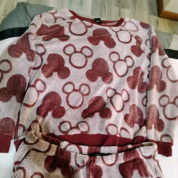 Disney Maroon and Cream Mickey Mouse Pajama Set - Picture 2 of 16